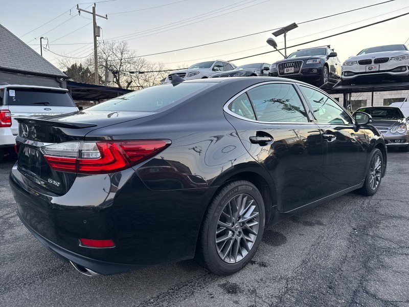 Used 2018 Lexus ES 350 w/ Navigation System Package image 5