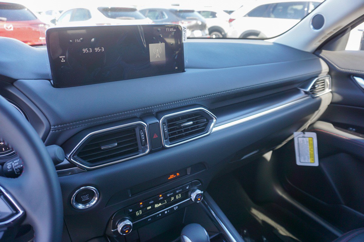 New 2025 MAZDA CX-5 Carbon Edition image 17