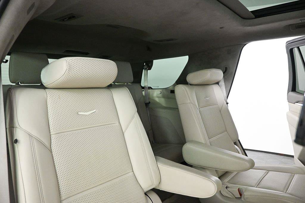 Used 2025 Cadillac Escalade Sport Platinum w/ LPO, Floor Liner Package AWD/4WD image 20