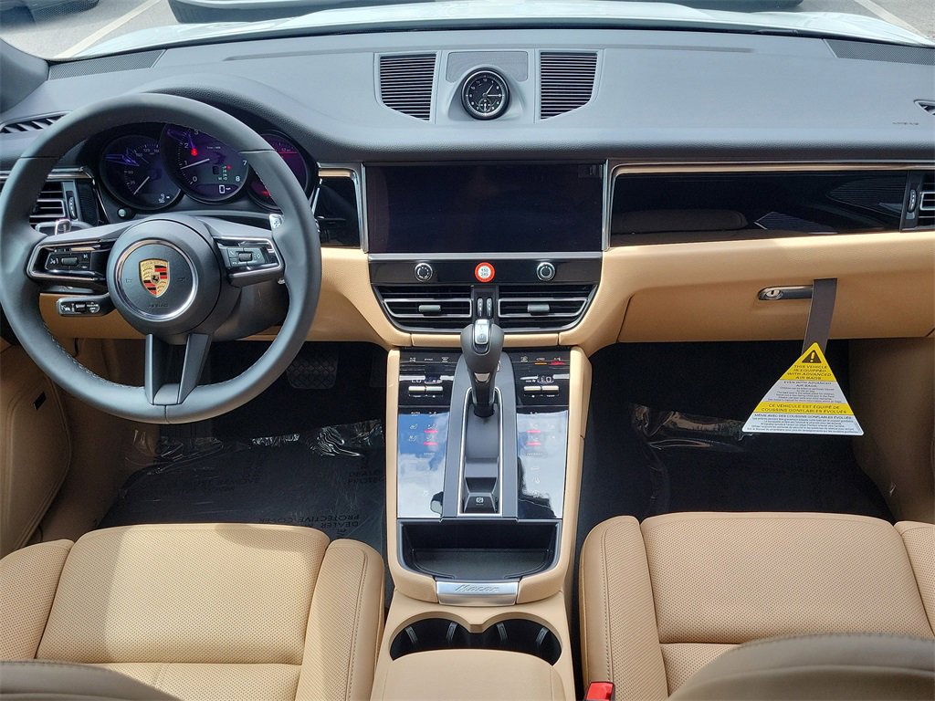 New 2026 Porsche Macan image 18