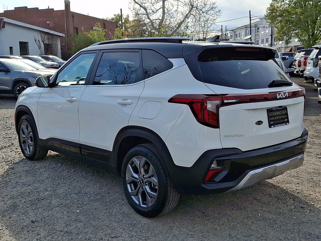 Used 2024 Kia Seltos S AWD/4WD image 6