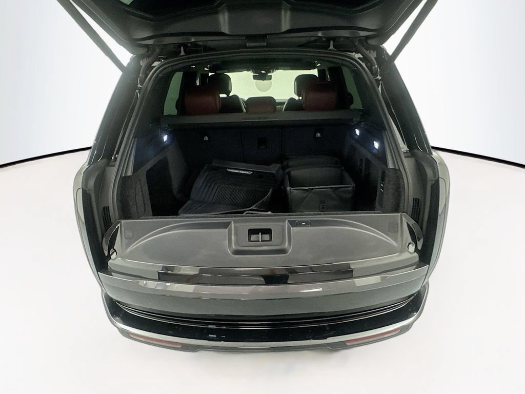 Certified 2025 Land Rover Range Rover SE AWD/4WD image 25