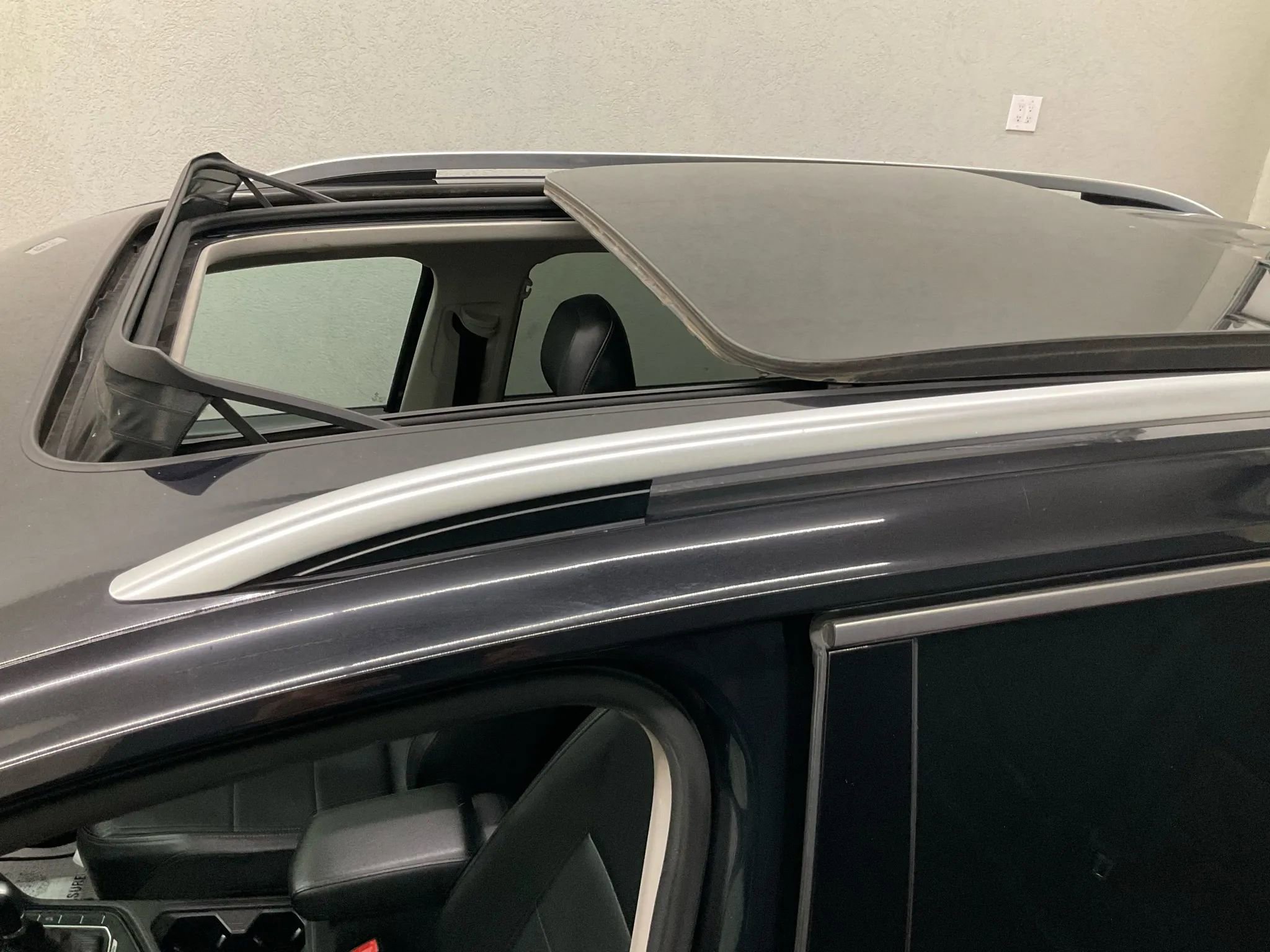 Used 2018 Volkswagen Tiguan SEL AWD/4WD image 5