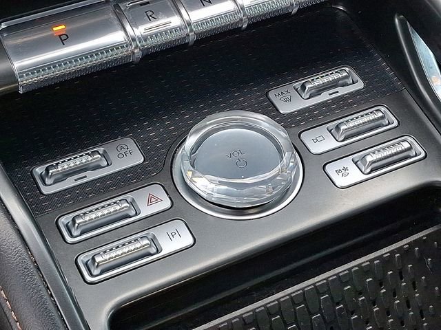 Used 2024 Lincoln Nautilus Reserve w/ Equipment Group 202A AWD/4WD image 16