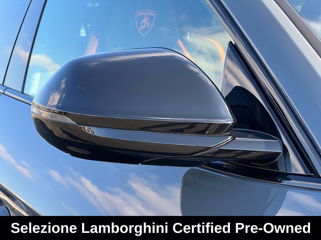 Used 2025 Lamborghini Urus SE AWD/4WD image 15