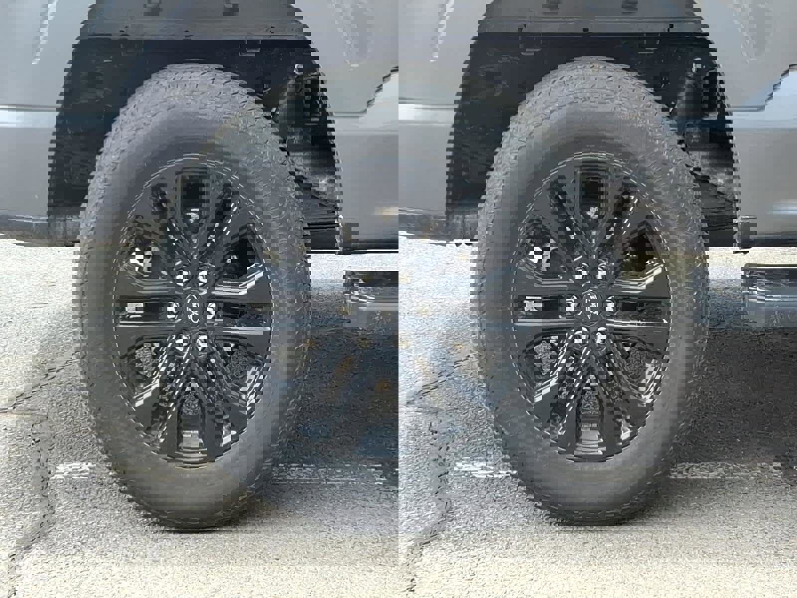 Used 2024 Ford F150 Lariat w/ Bed Utility Package image 3