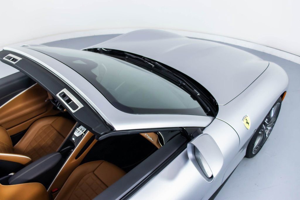 Certified 2025 Ferrari Roma Spider image 18