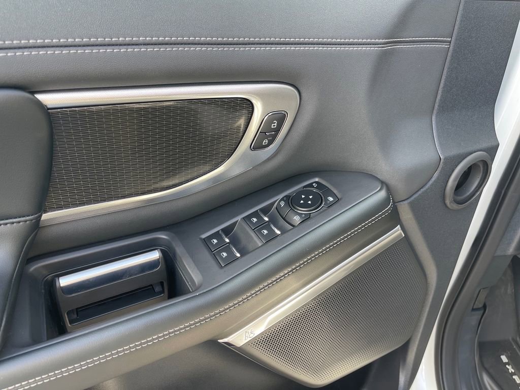 New 2026 Ford Expedition Platinum w/ Stealth Appearance Package image 5