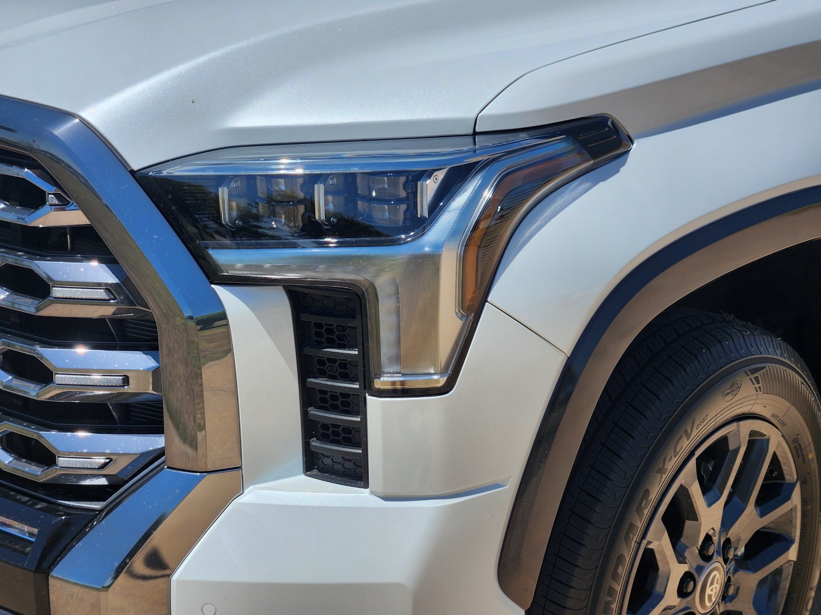 New 2026 Toyota Tundra Platinum AWD/4WD image 9