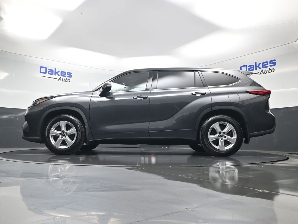 Used 2020 Toyota Highlander LE image 41