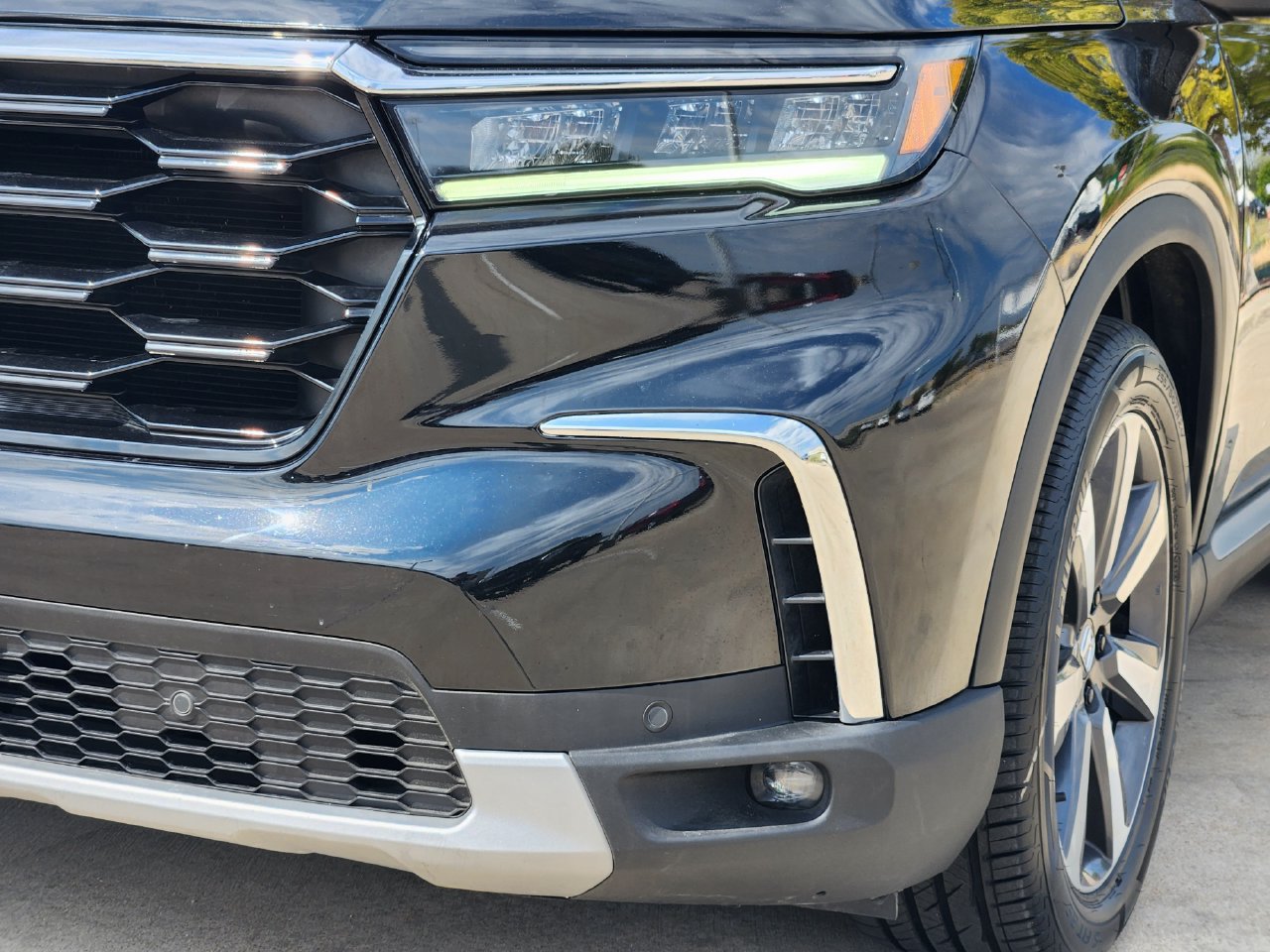 Used 2023 Honda Pilot Elite image 9