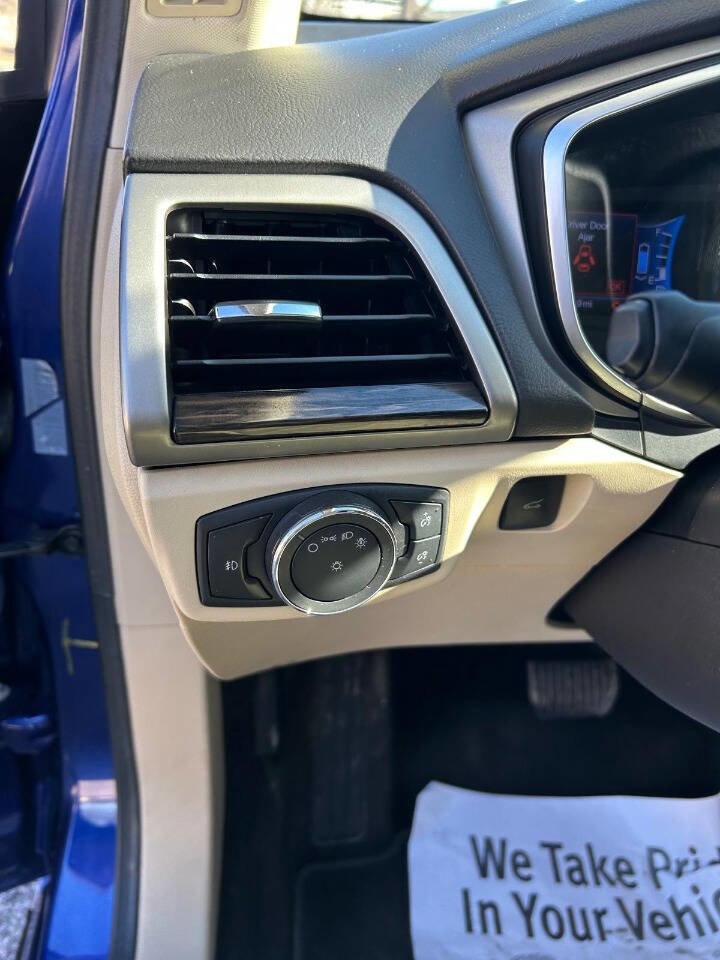 Used 2013 Ford Fusion SE image 22