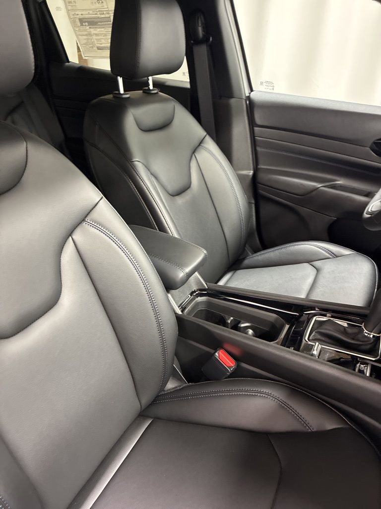 New 2026 Jeep Compass Limited image 18