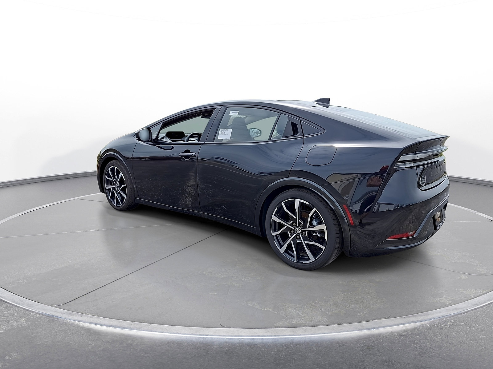 New 2025 Toyota Prius Plug-In Hybrid FWD image 6