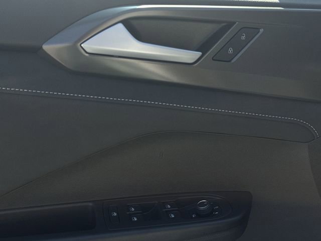 New 2026 Volkswagen Taos SE FWD image 23
