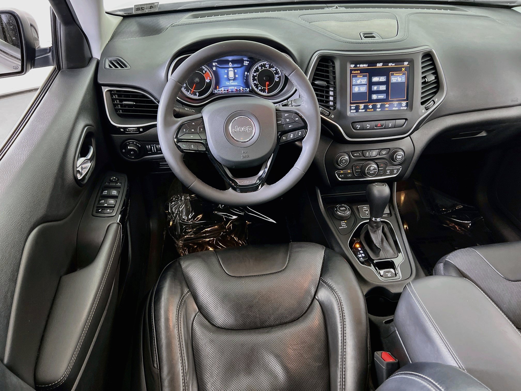 Used 2023 Jeep Cherokee Altitude Lux AWD/4WD image 22