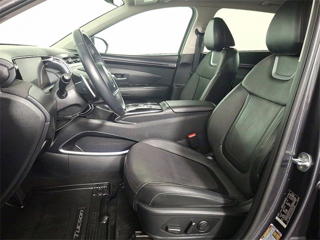 Used 2022 Hyundai Tucson Limited w/ Winter Package image 16