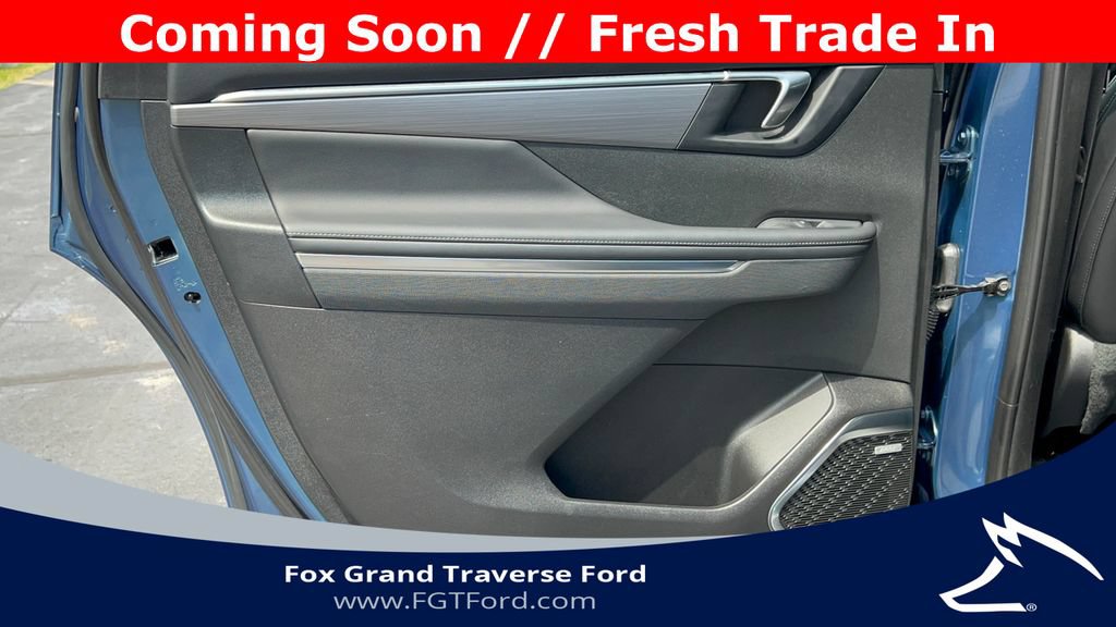 Used 2025 Buick Enclave Preferred AWD/4WD image 31