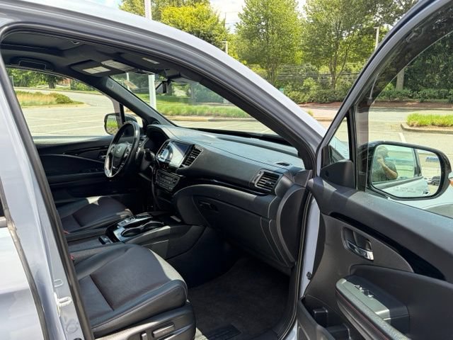 Used 2023 Honda Ridgeline Black Edition image 27