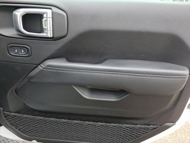 Certified 2022 Jeep Wrangler Unlimited Sahara w/ LED Lighting Group image 10