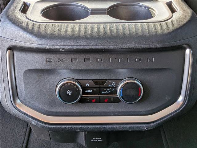 Used 2025 Ford Expedition Platinum AWD/4WD image 18