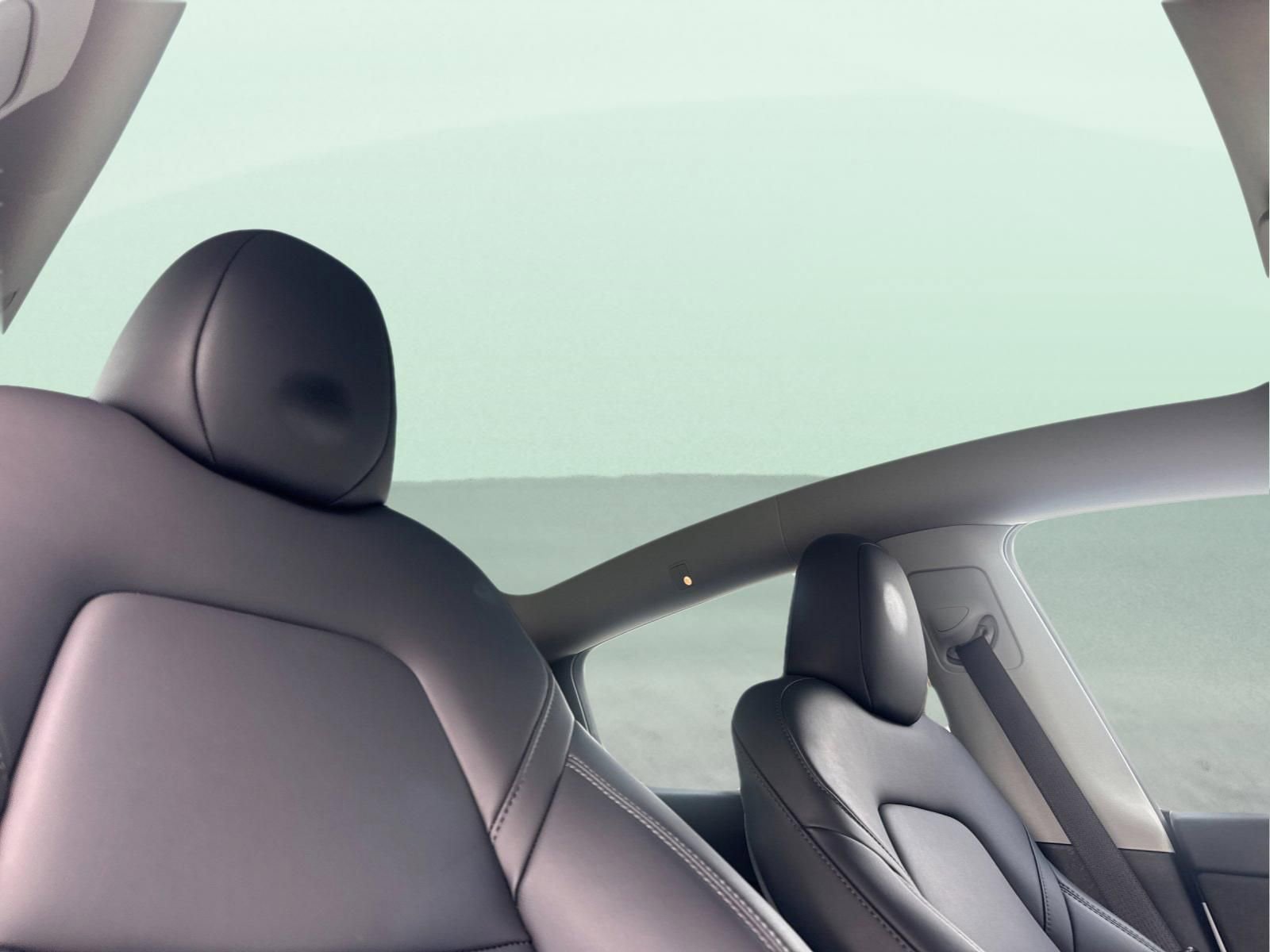 Used 2023 Tesla Model Y 2WD image 17