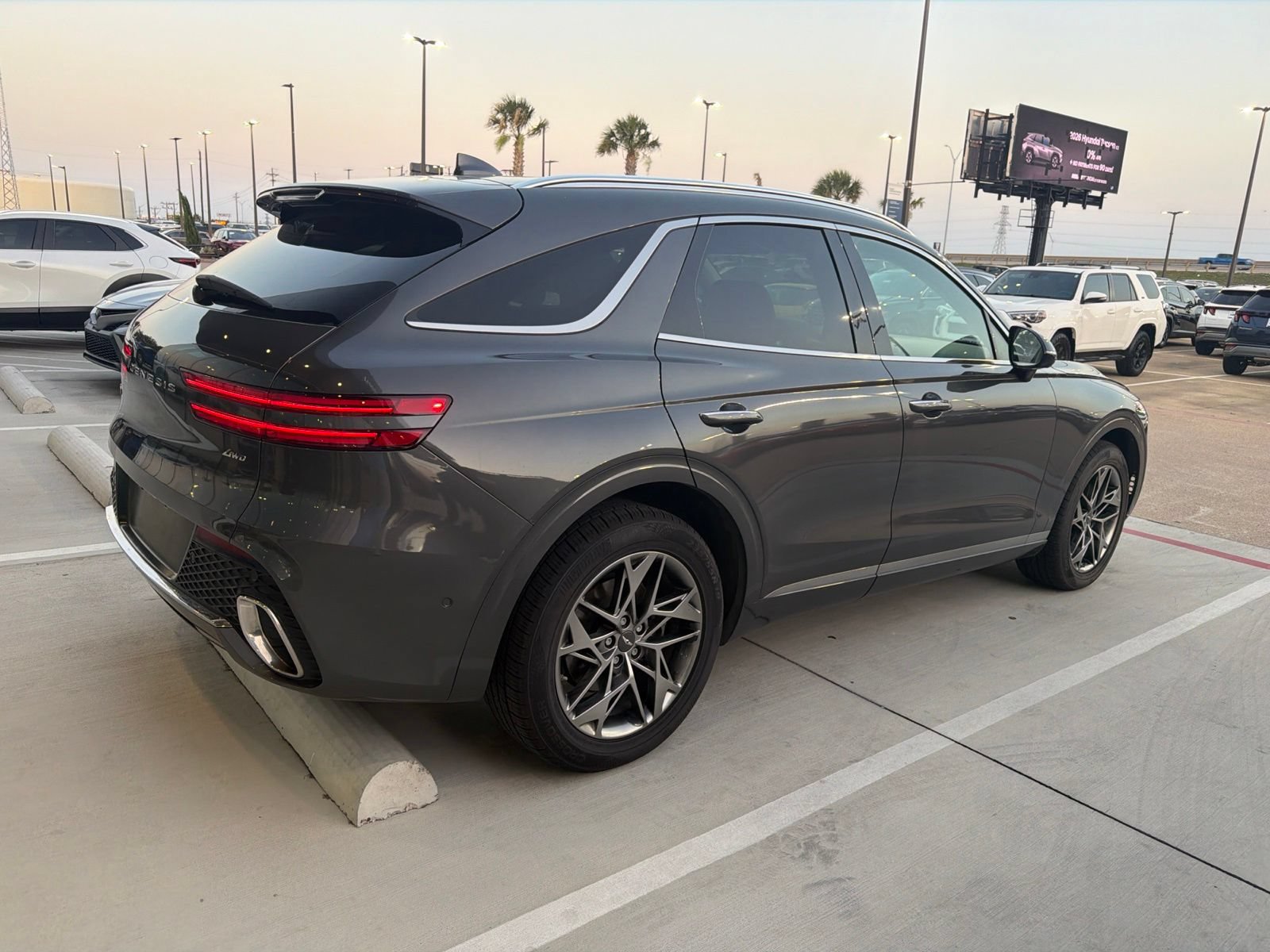Used 2022 Genesis GV70 2.5T w/ Advanced Package AWD/4WD image 5