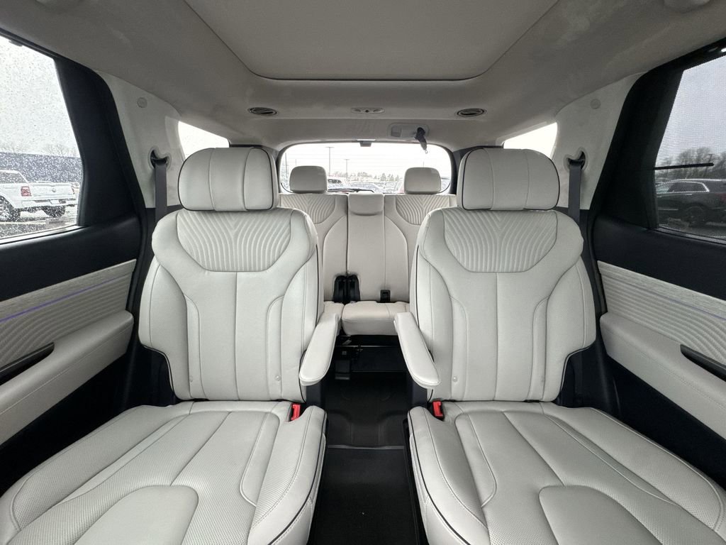 Used 2025 Hyundai Palisade Calligraphy image 23