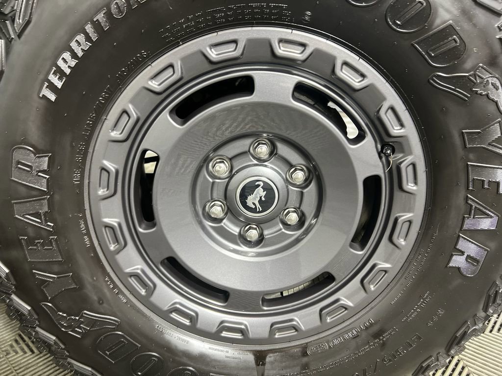 Used 2024 Ford Bronco Black Diamond AWD/4WD image 32