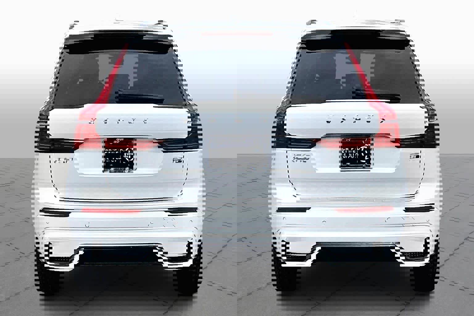 Certified 2024 Volvo XC60 B5 Plus w/ Protection Package Premier image 5