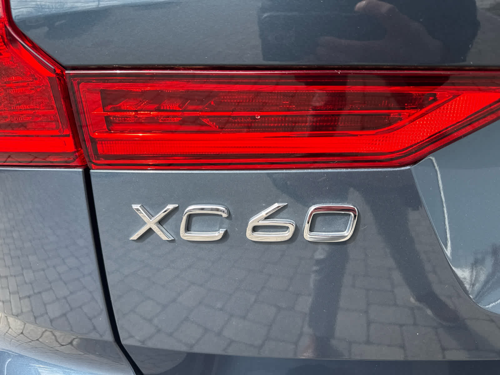 Used 2023 Volvo XC60 B5 Core w/ Climate Package image 16