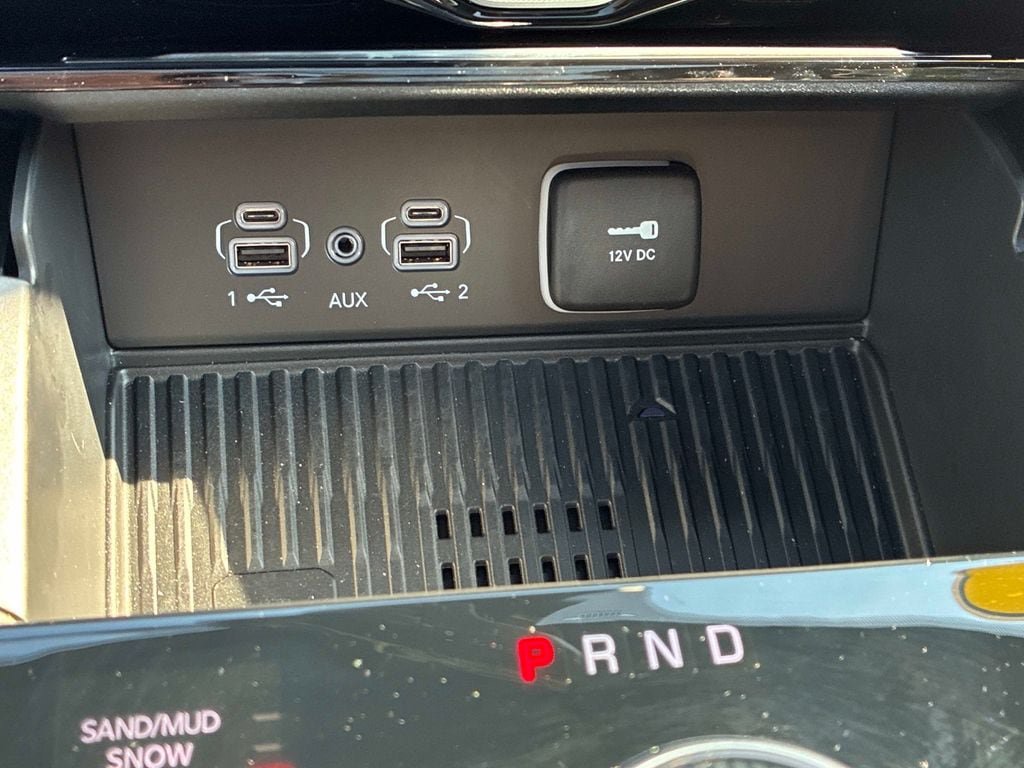 Certified 2026 Jeep Grand Cherokee Limited AWD/4WD image 29