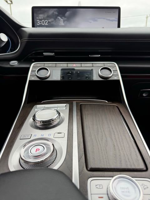 Used 2023 Genesis GV80 2.5T w/ Prestige 20" Package image 28