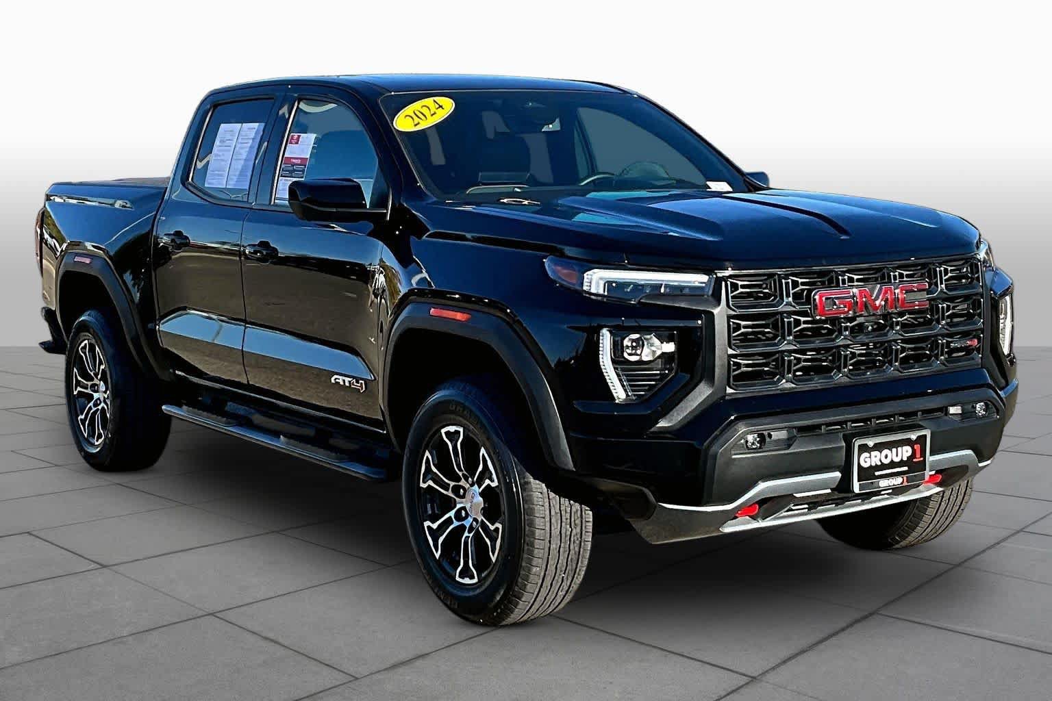 Used 2024 GMC Canyon AT4 w/ AT4 Premium Package AWD/4WD image 2