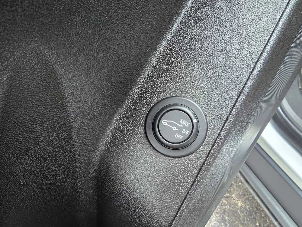 Used 2019 Chevrolet Equinox LT image 30