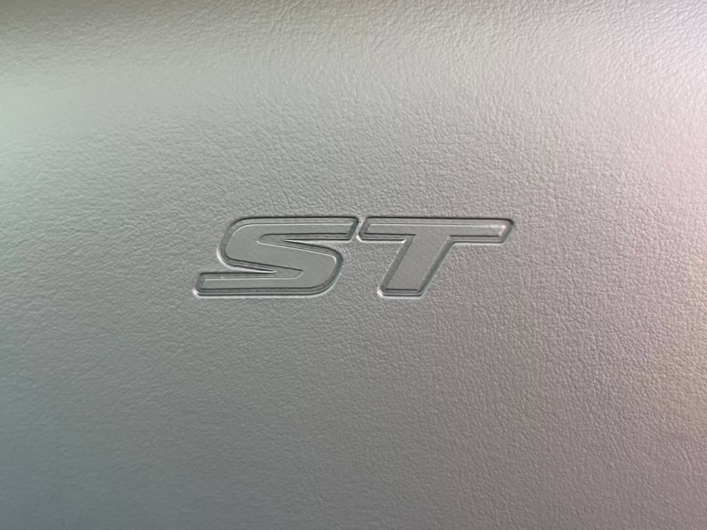New 2026 Buick Envision Sport Touring AWD/4WD image 13