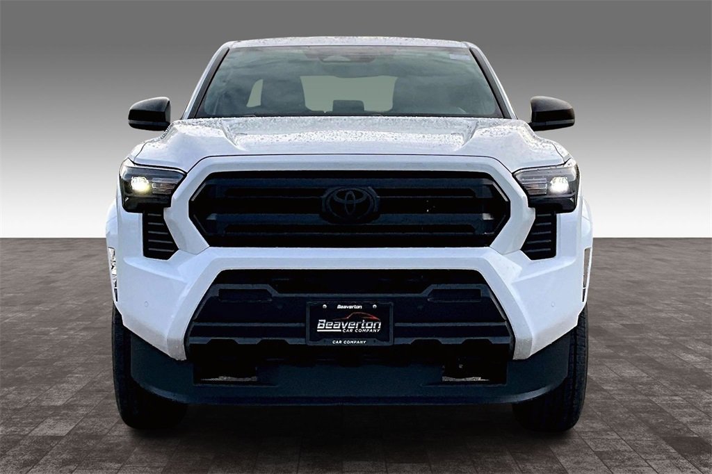 Used 2025 Toyota Tacoma SR image 5