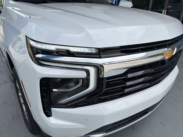 Used 2026 Chevrolet Suburban LS RWD image 17