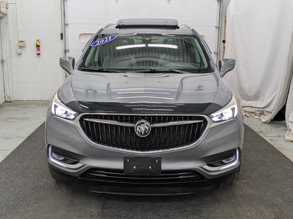 Used 2021 Buick Enclave Premium w/ Sun and Sites Package image 24