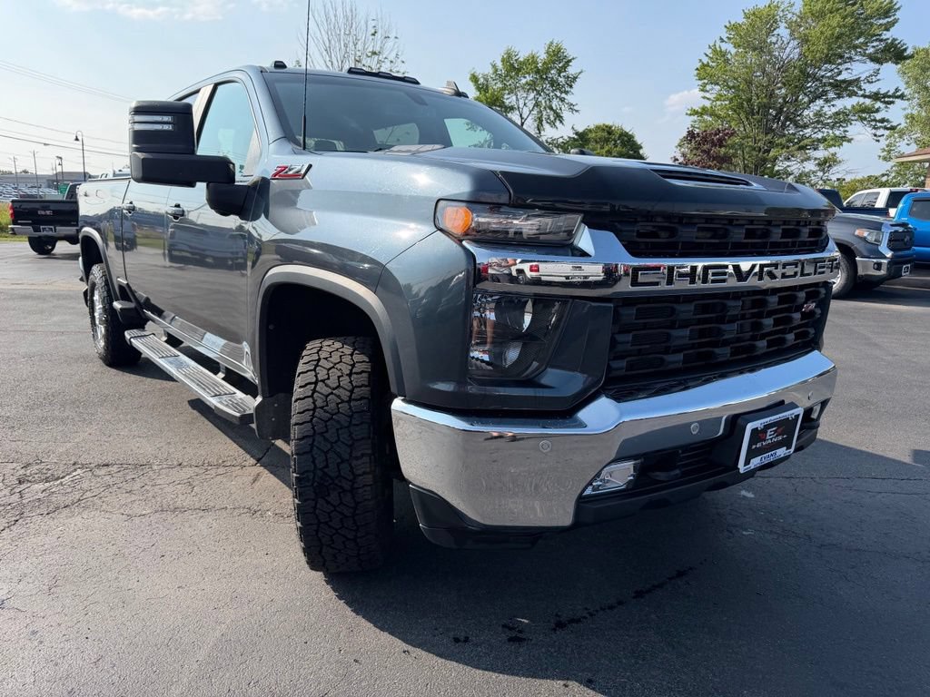Used 2020 Chevrolet Silverado 2500 LT w/ All Star Edition AWD/4WD image 3