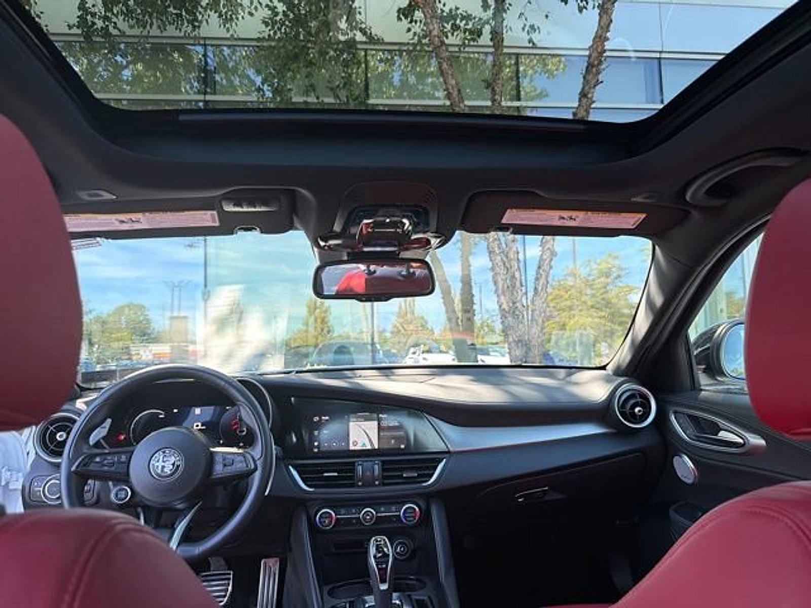 Used 2024 Alfa Romeo Giulia Veloce AWD/4WD image 26