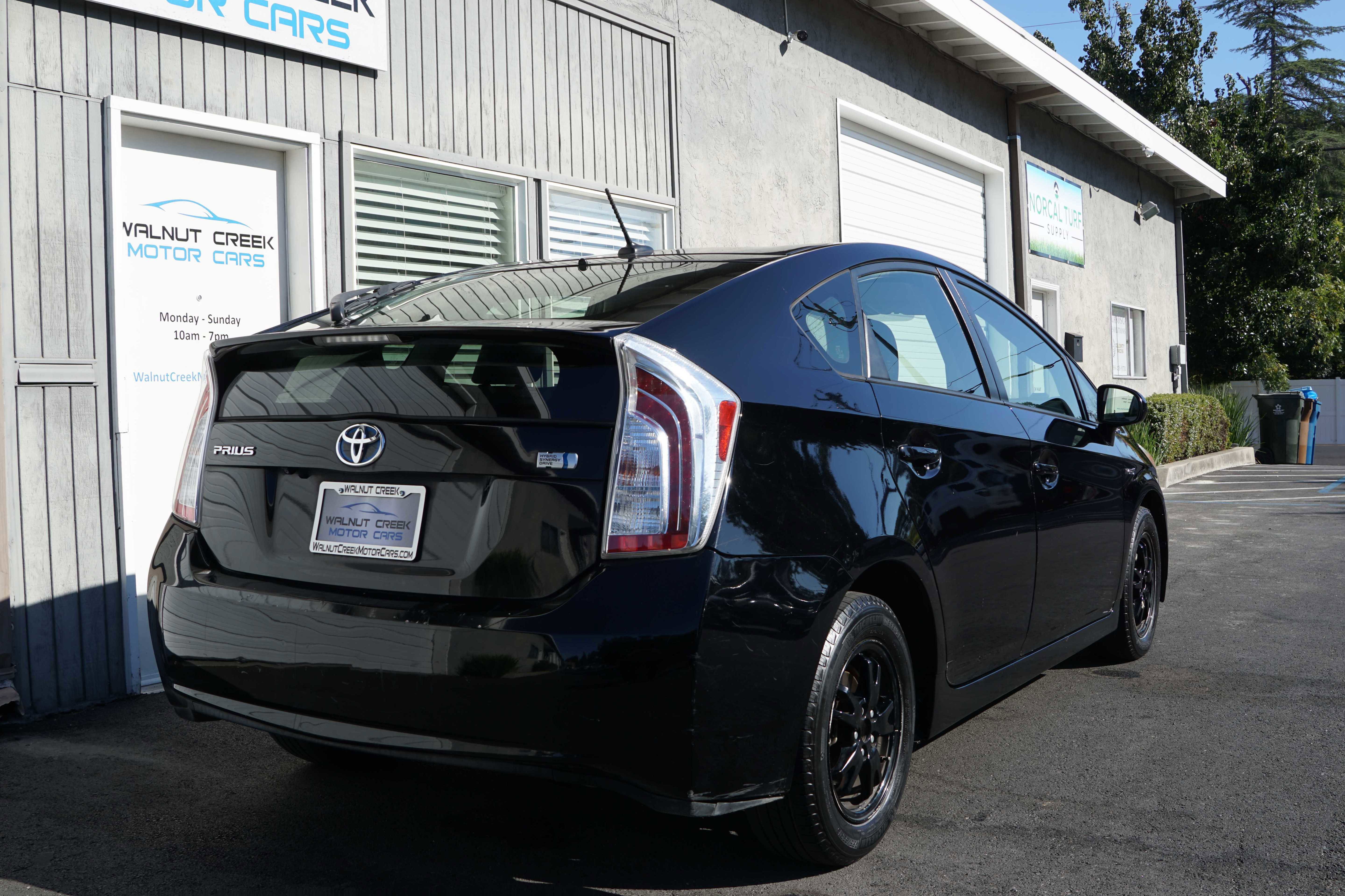 Used 2013 Toyota Prius Three image 19