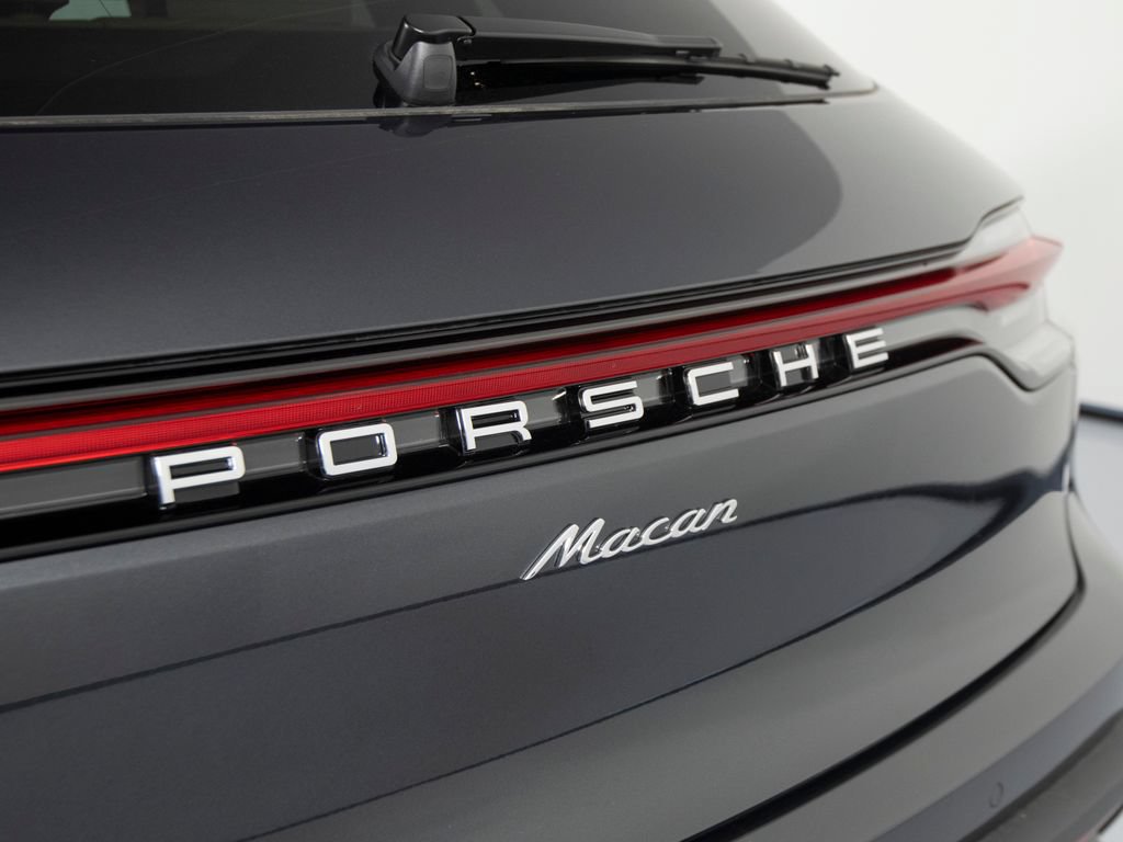 New 2026 Porsche Macan AWD/4WD image 38