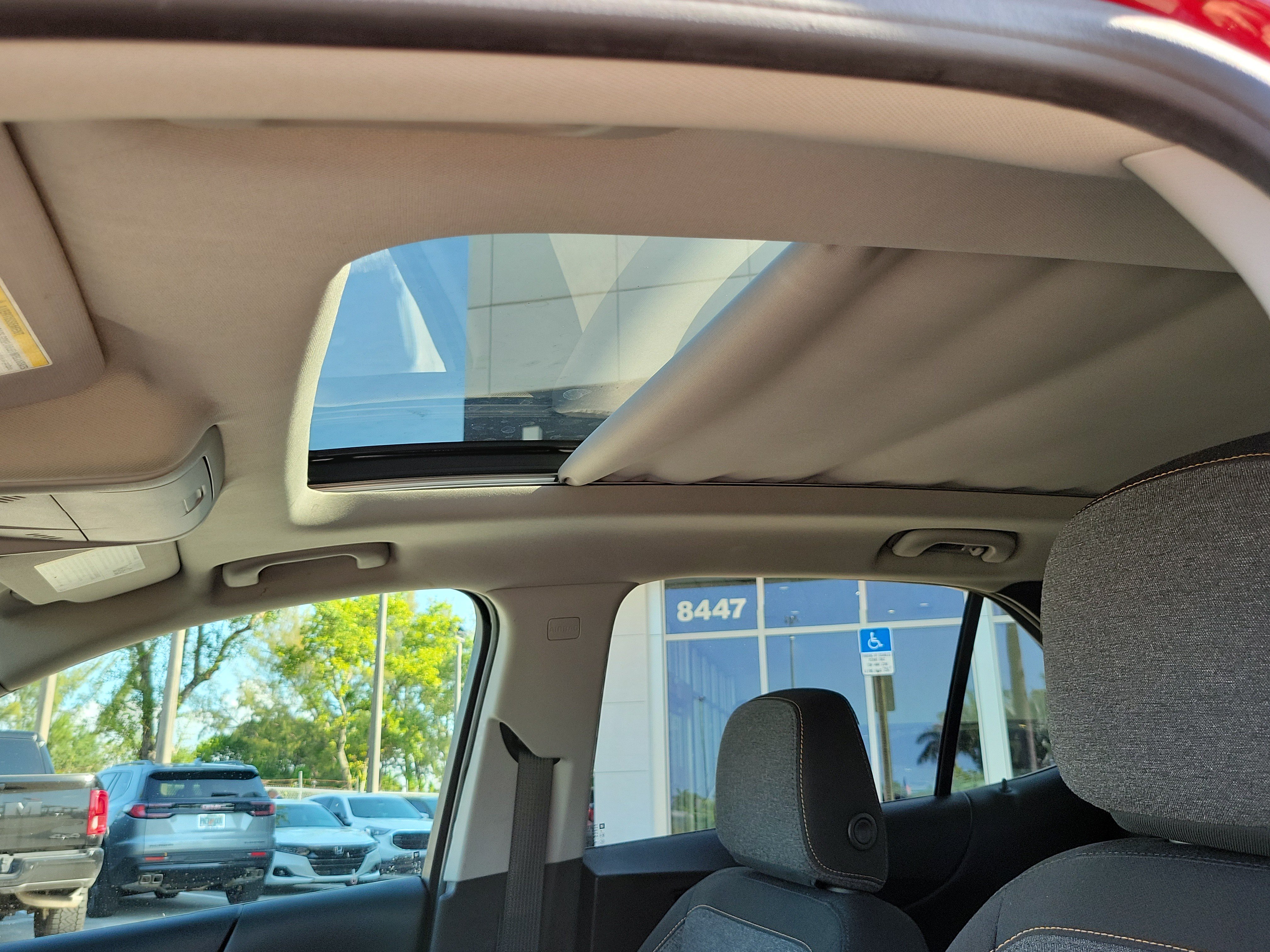 Used 2023 Chevrolet Equinox LT FWD image 11