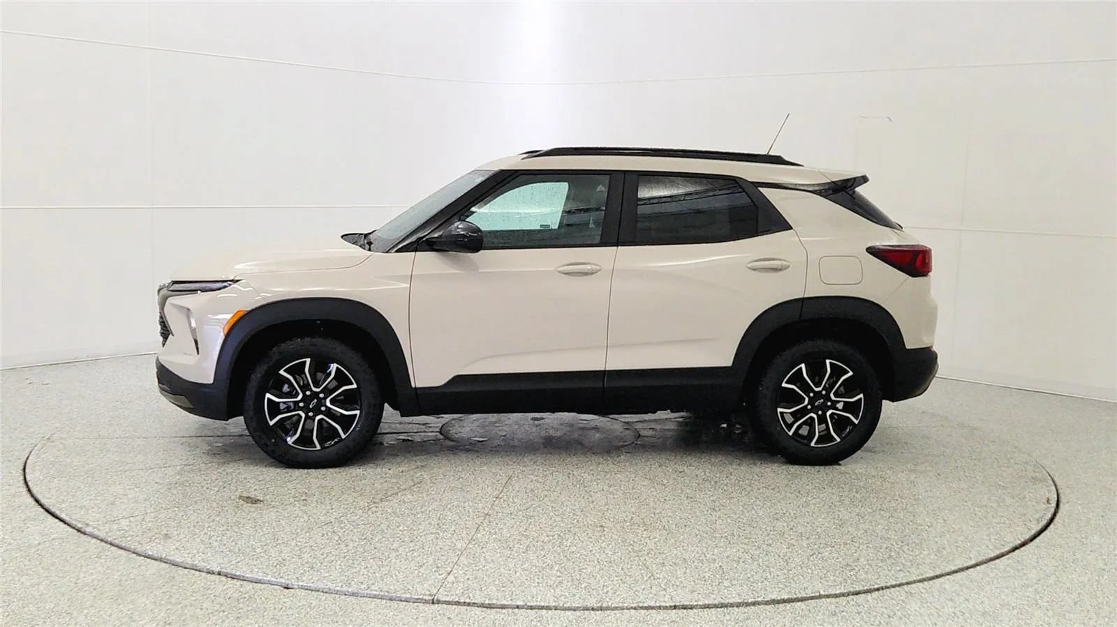 New 2026 Chevrolet TrailBlazer ACTIV w/ Convenience Package AWD/4WD image 4