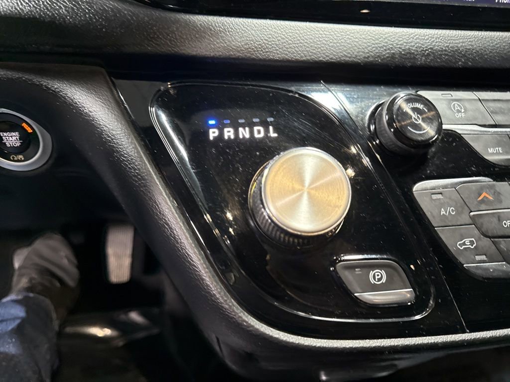 Used 2019 Chrysler Pacifica Touring Plus w/ S Appearance Package image 25