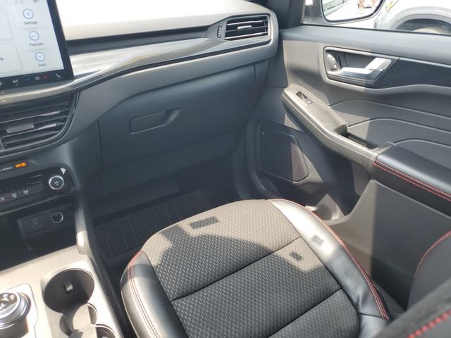Used 2023 Ford Escape ST-Line Select w/ Tech Pack #2 AWD/4WD image 23