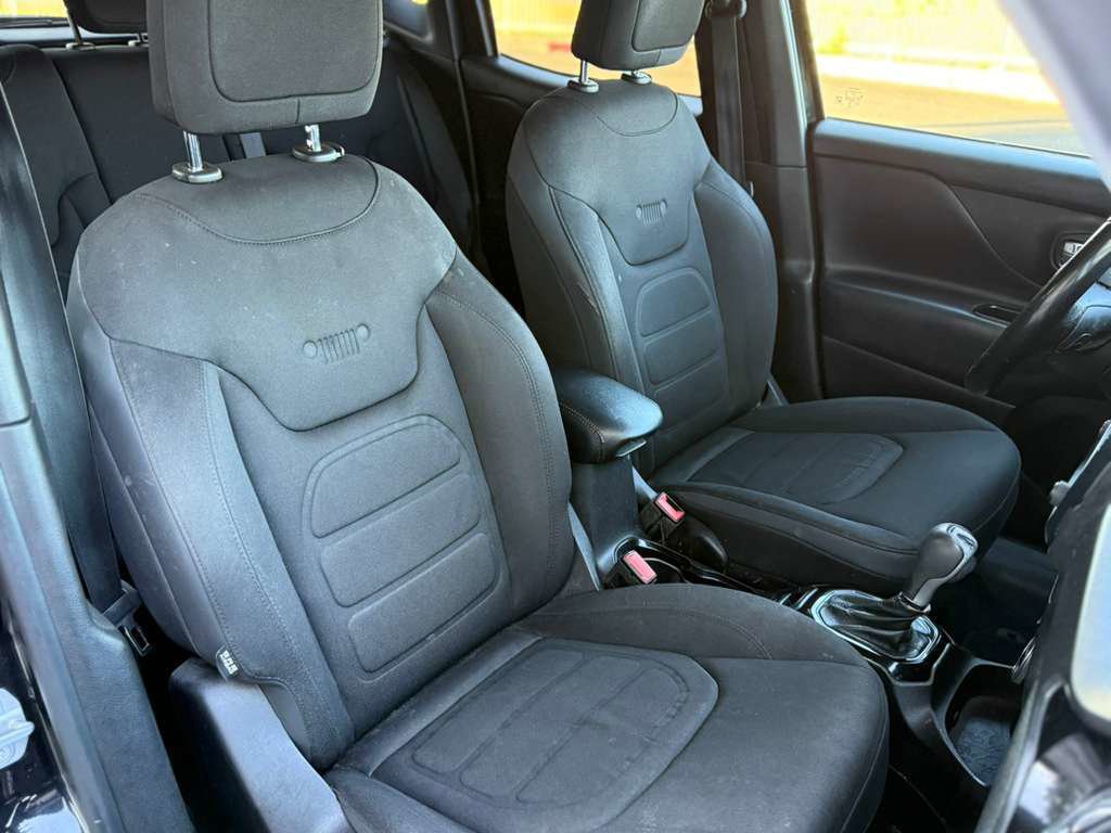 Used 2017 Jeep Renegade Altitude image 22