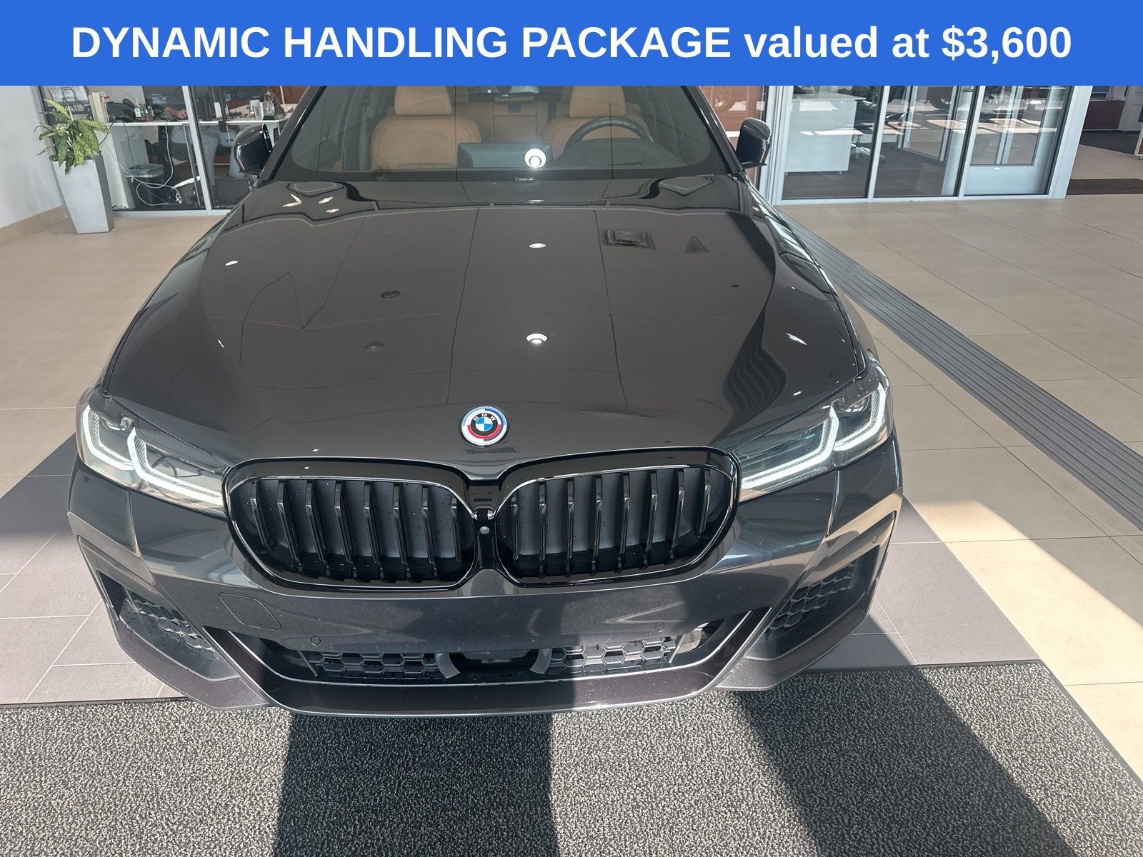 Used 2023 BMW M550i xDrive w/ Dynamic Handling Package image 2