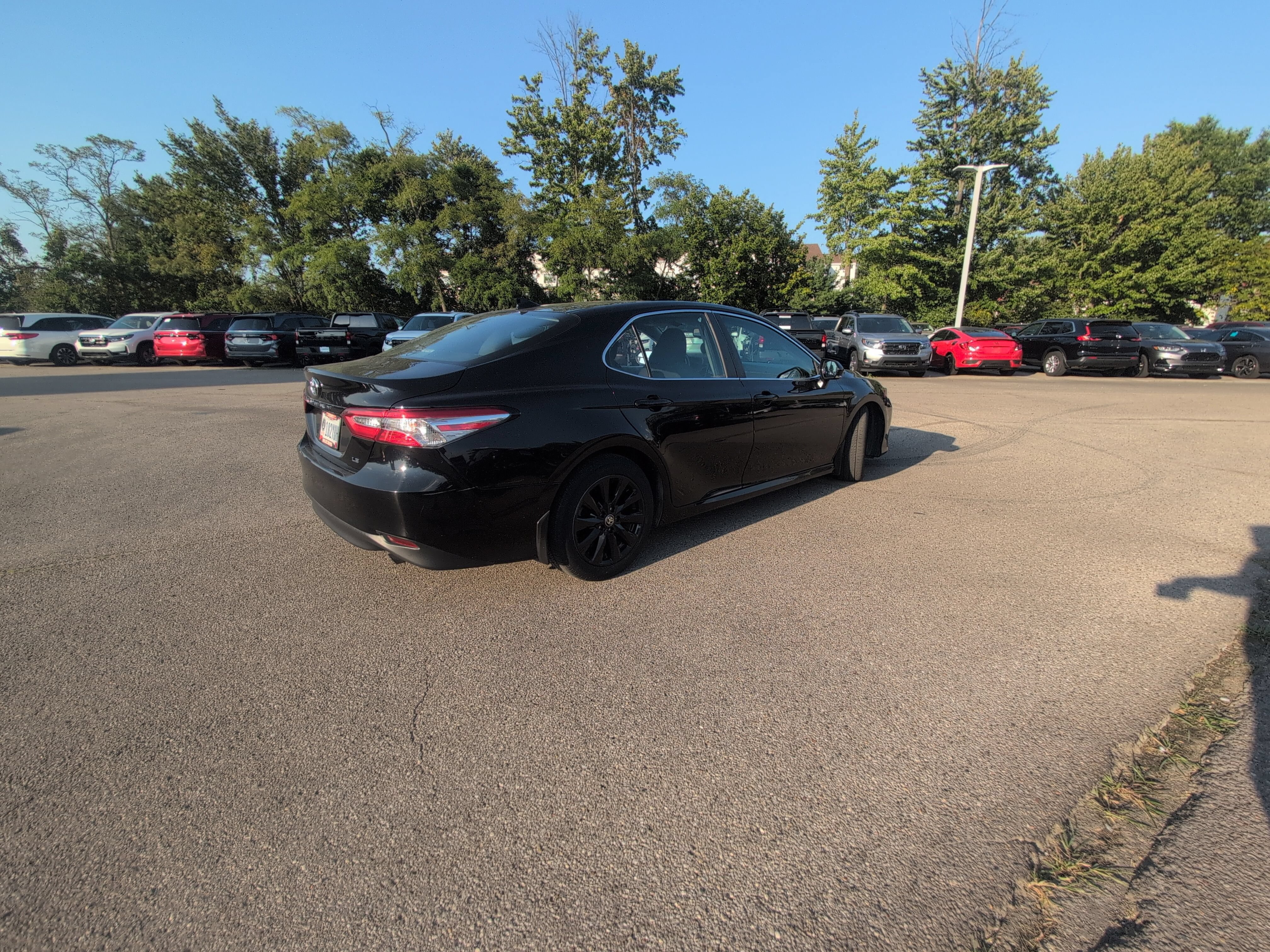 Used 2020 Toyota Camry LE w/ Convenience Package FWD image 22